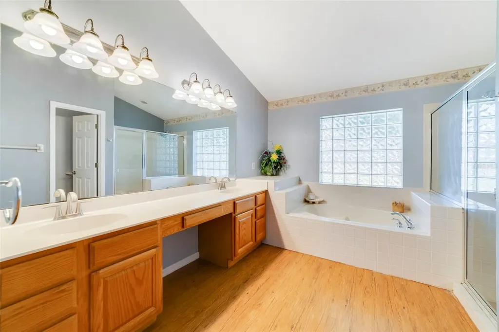 14301 Roxshire Drive Orlando FL 32837
