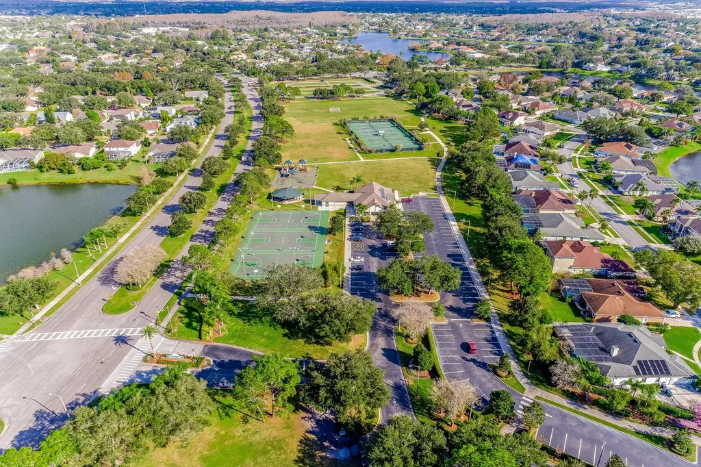 14301 Roxshire Drive Orlando FL 32837