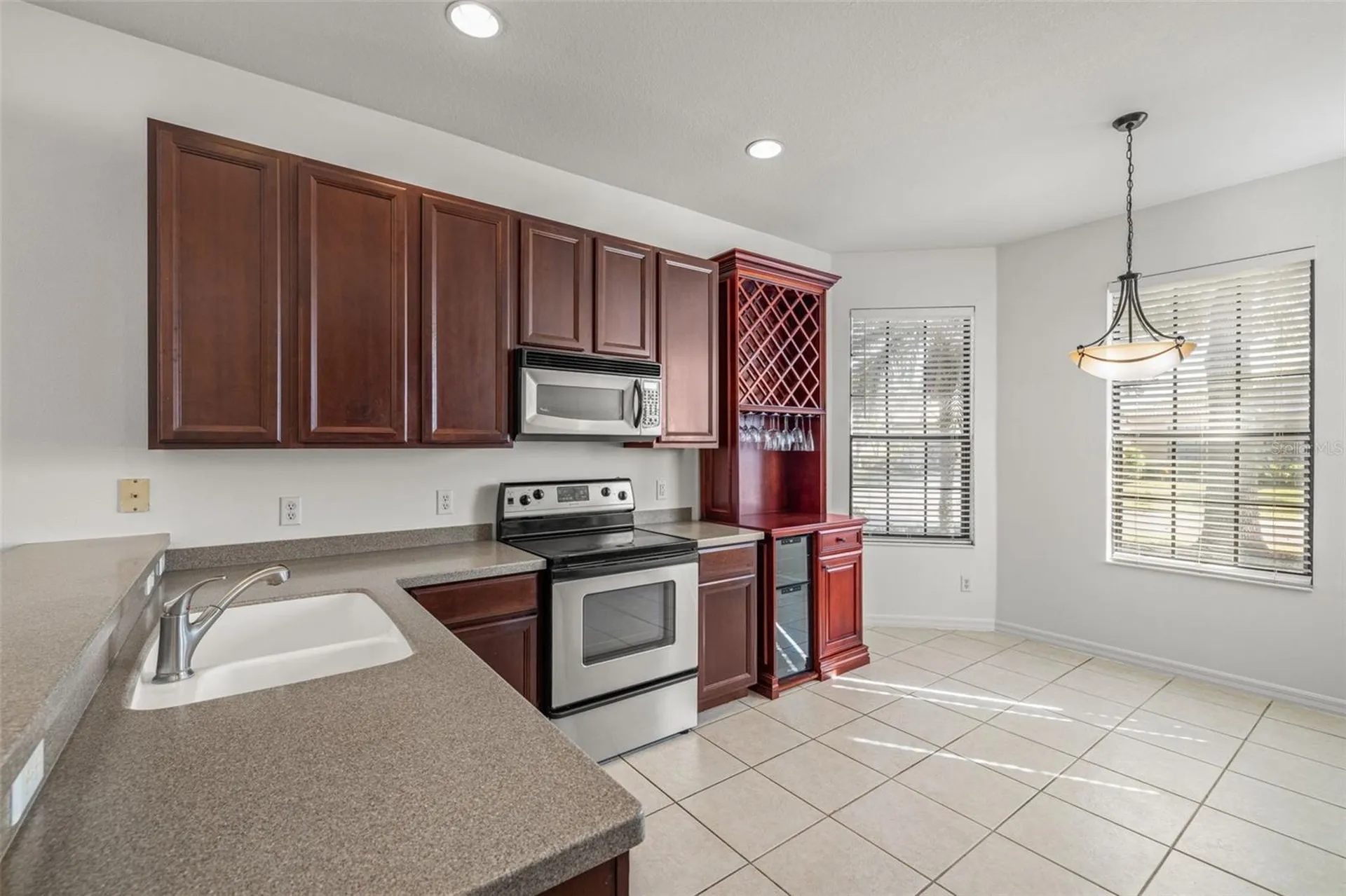 5808 Hidden Falls Lane Apollo Beach FL 33572