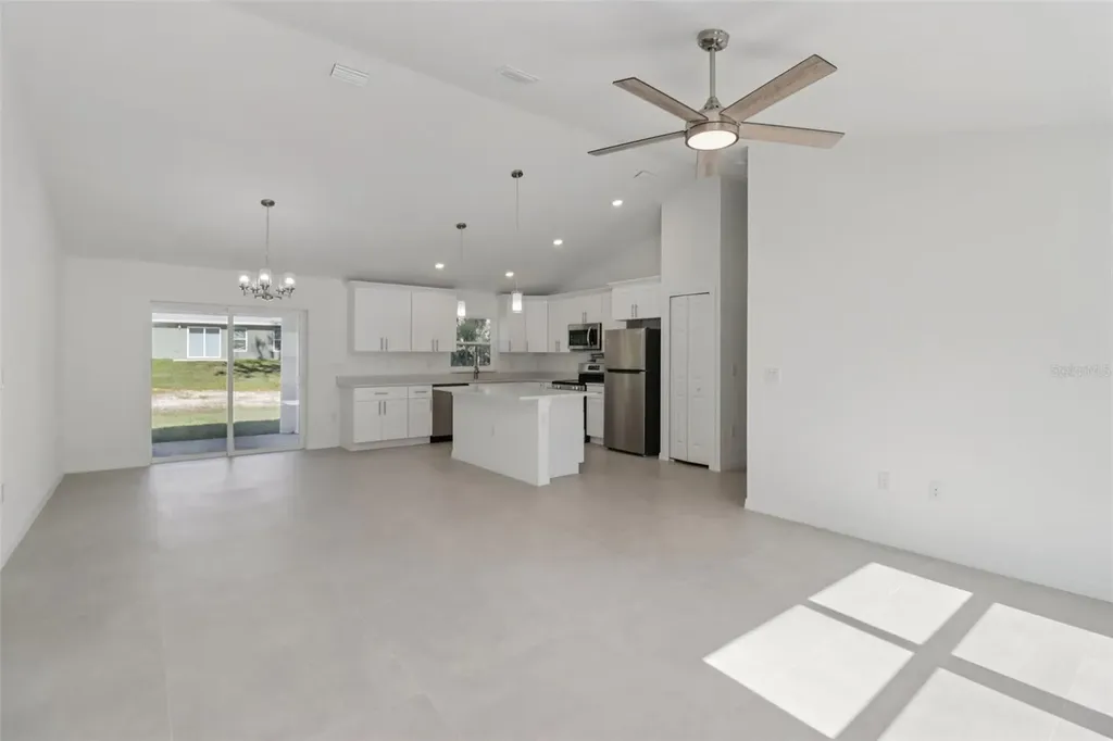 3 Sequoia Drive Trace Ocklawaha FL 32179
