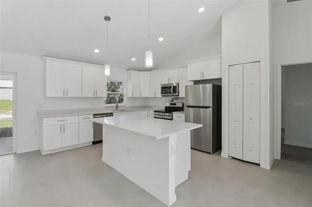 3 Sequoia Drive Trace Ocklawaha FL 32179