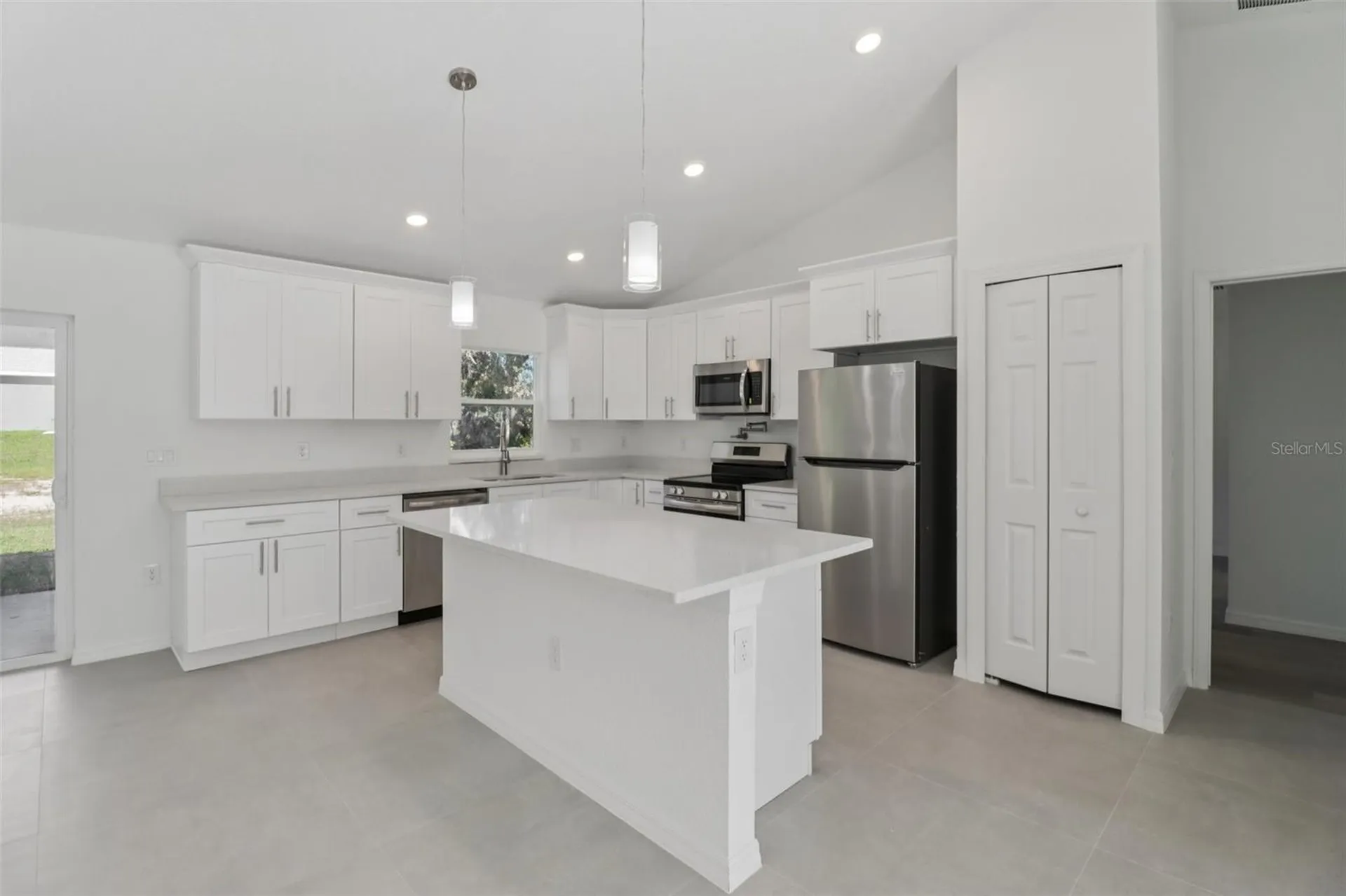 3 Sequoia Drive Trace Ocklawaha FL 32179
