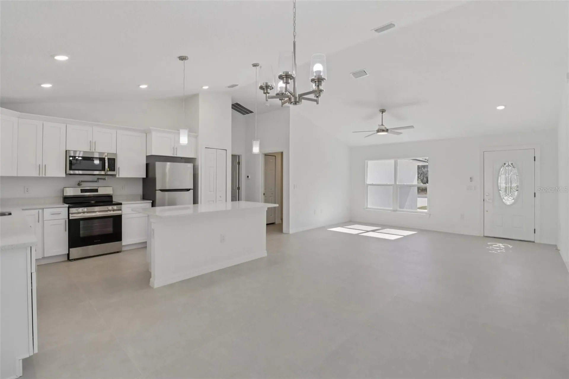 3 Sequoia Drive Trace Ocklawaha FL 32179