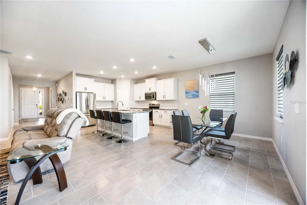 12689 Promenade Estates Boulevard Sarasota FL 34238
