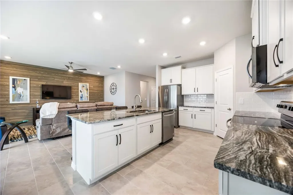12689 Promenade Estates Boulevard Sarasota FL 34238