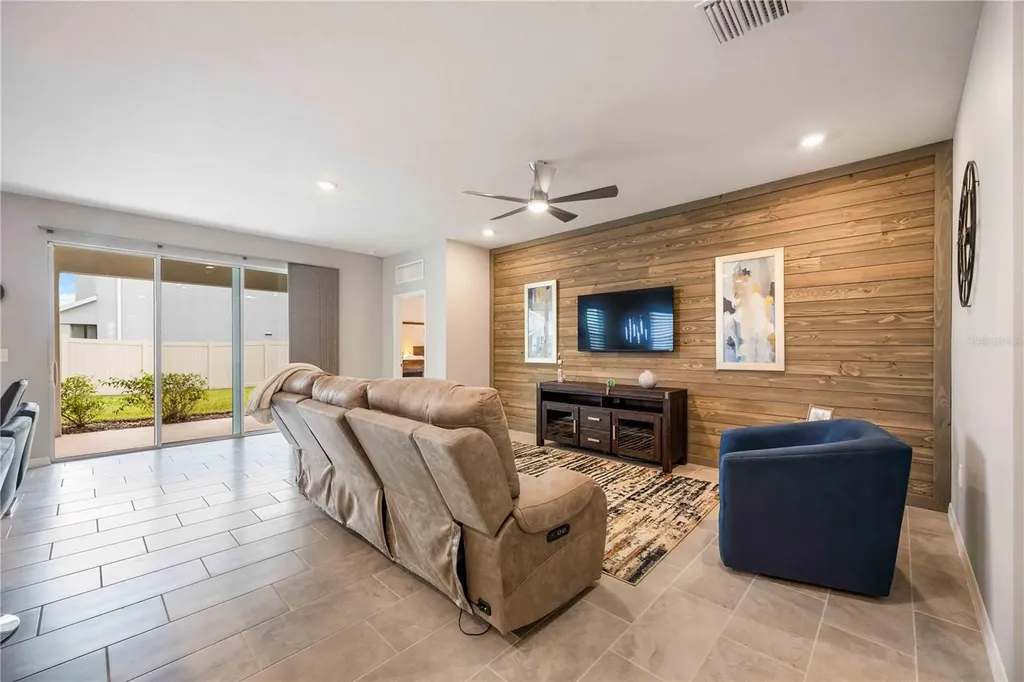 12689 Promenade Estates Boulevard Sarasota FL 34238