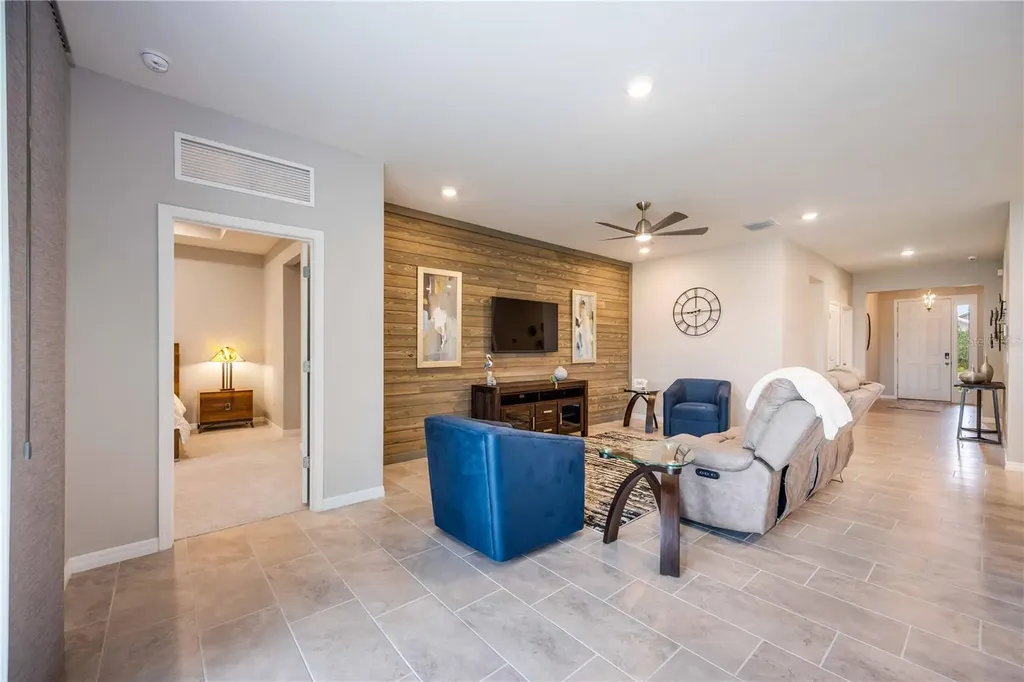 12689 Promenade Estates Boulevard Sarasota FL 34238