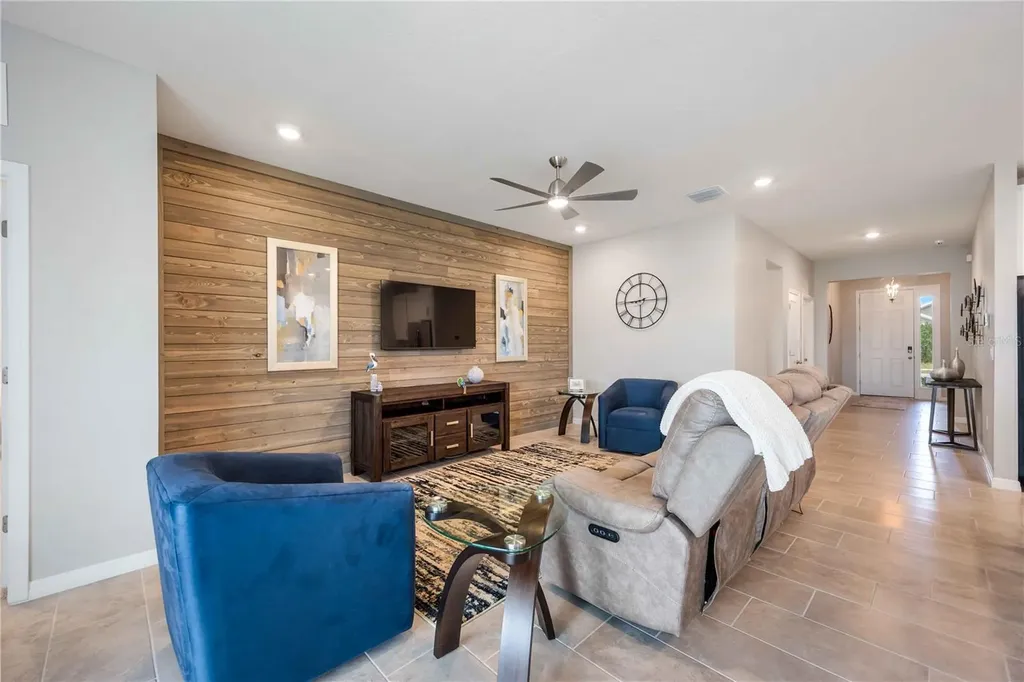 12689 Promenade Estates Boulevard Sarasota FL 34238