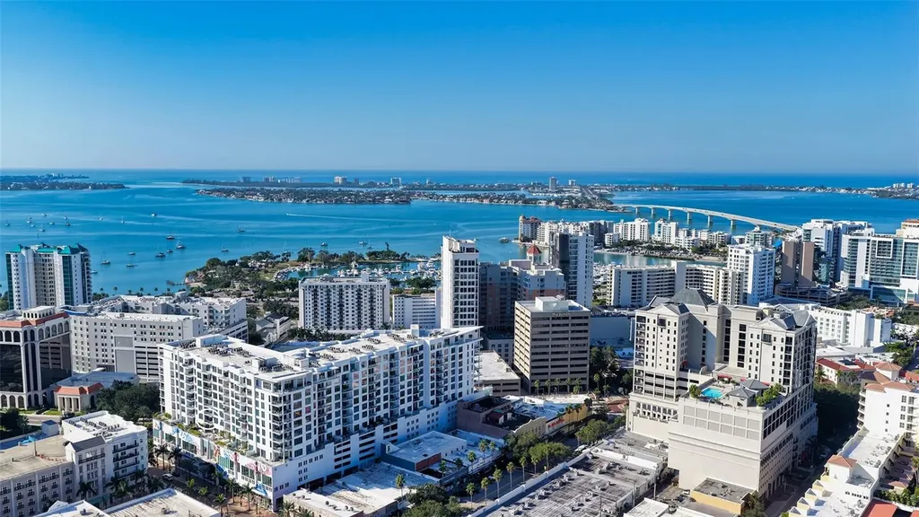 111 S Pineapple Avenue Sarasota FL 34236