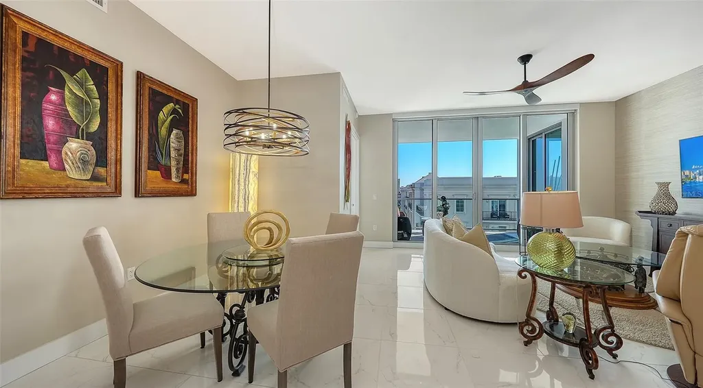 111 S Pineapple Avenue Sarasota FL 34236