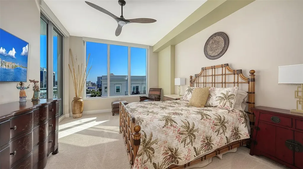 111 S Pineapple Avenue Sarasota FL 34236