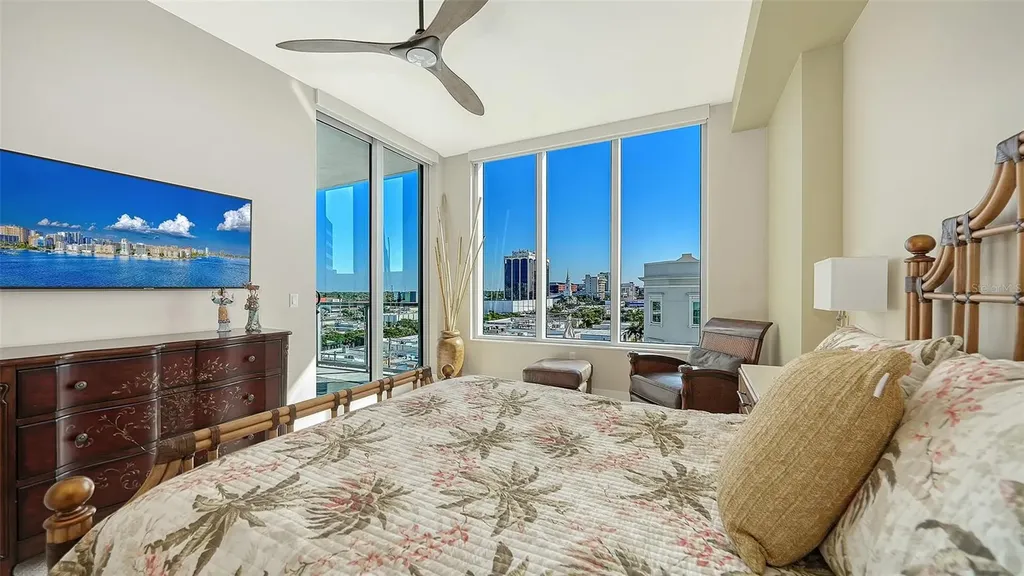 111 S Pineapple Avenue Sarasota FL 34236