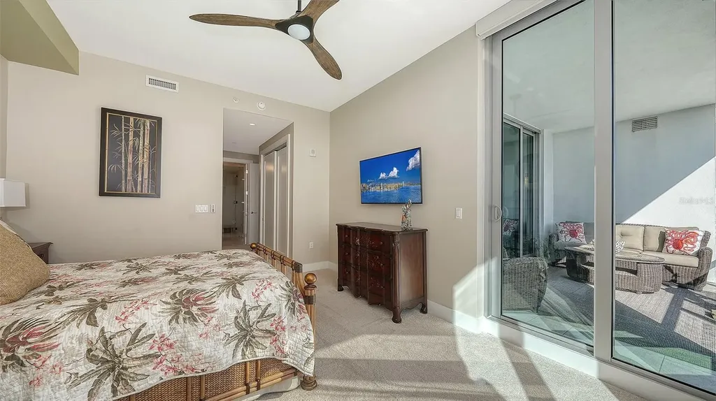 111 S Pineapple Avenue Sarasota FL 34236