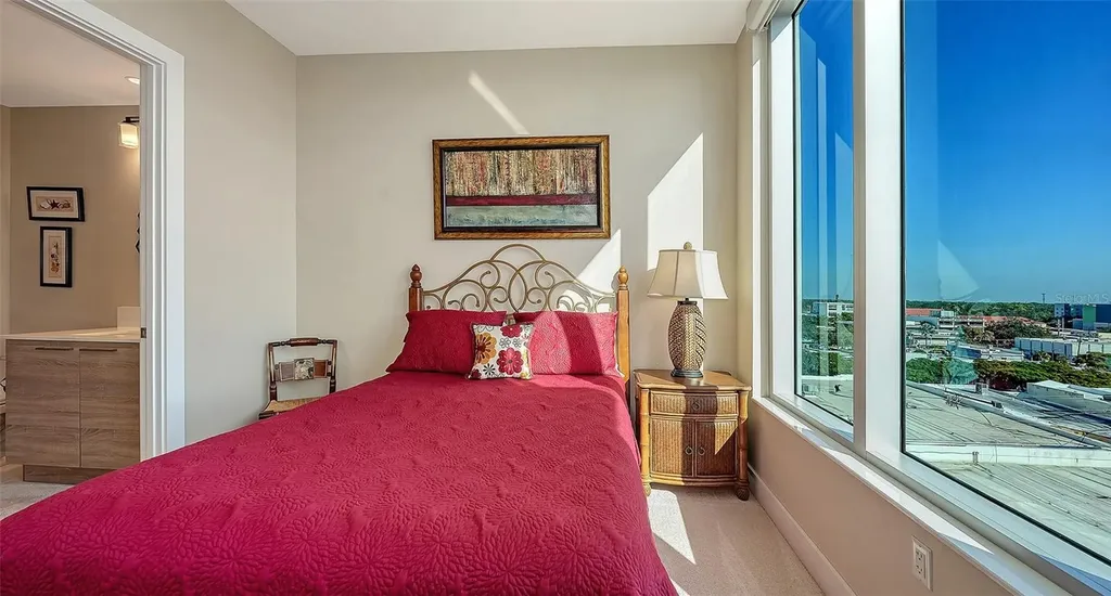 111 S Pineapple Avenue Sarasota FL 34236