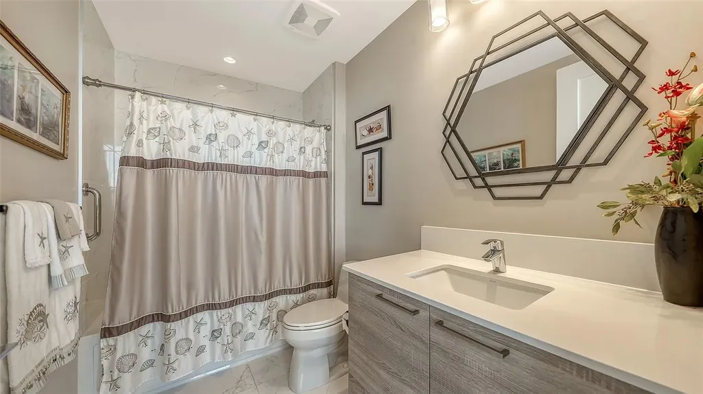 111 S Pineapple Avenue Sarasota FL 34236