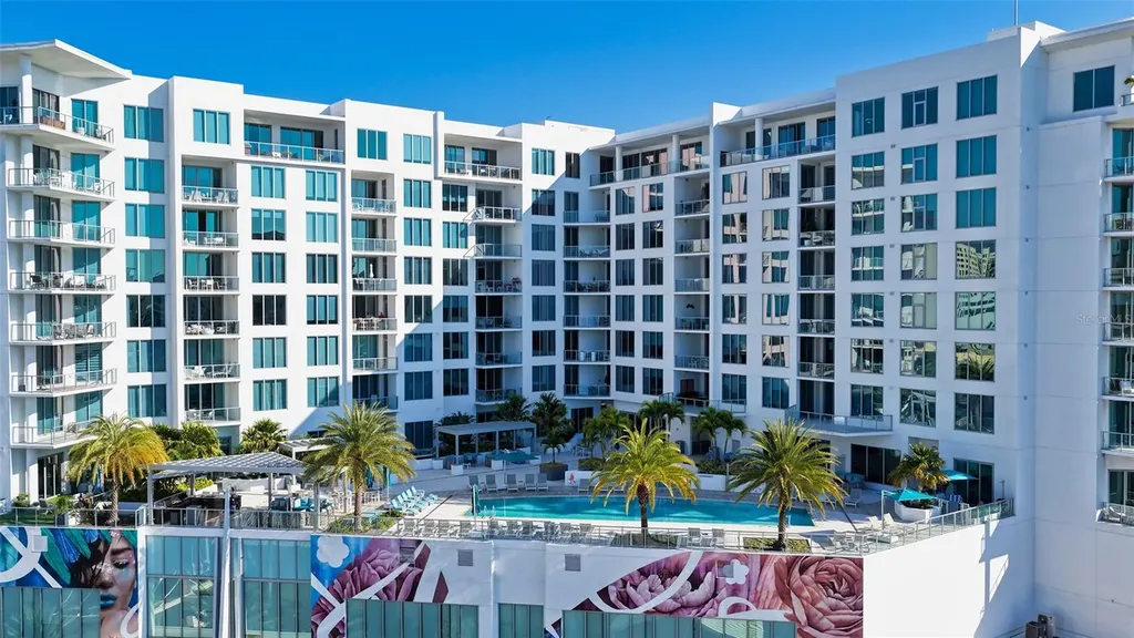 111 S Pineapple Avenue Sarasota FL 34236