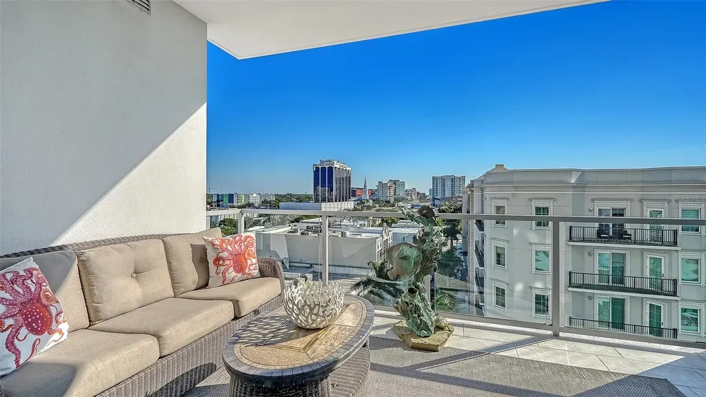 111 S Pineapple Avenue Sarasota FL 34236