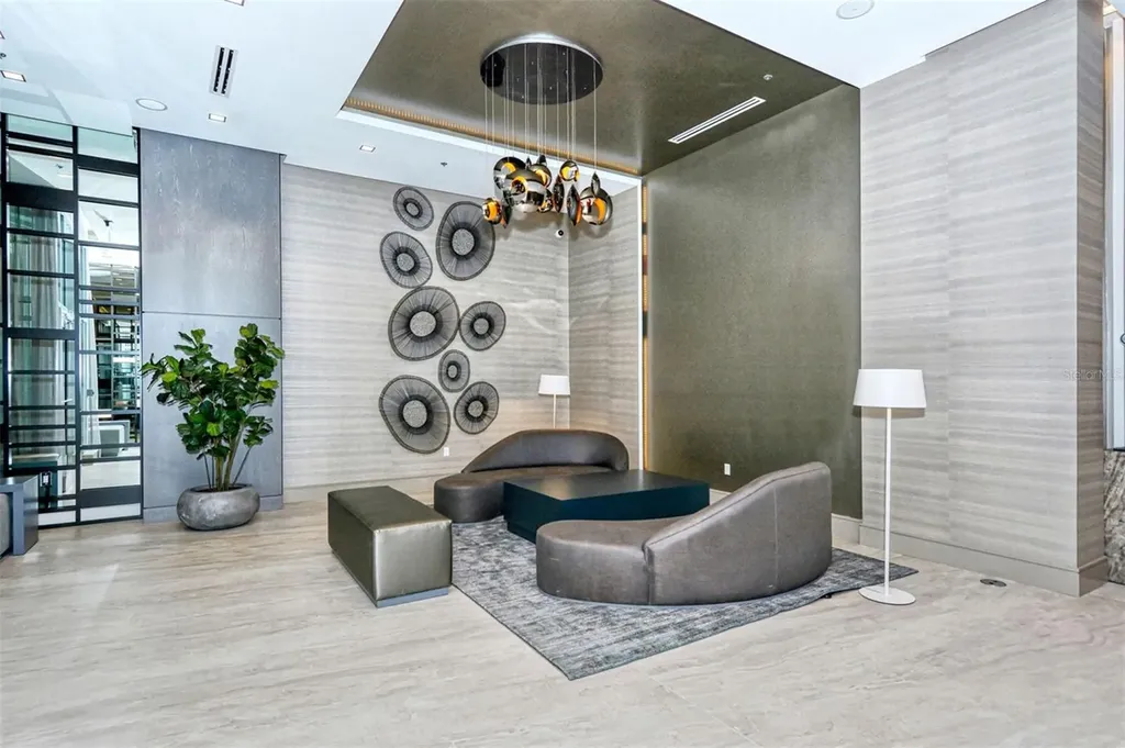 111 S Pineapple Avenue Sarasota FL 34236