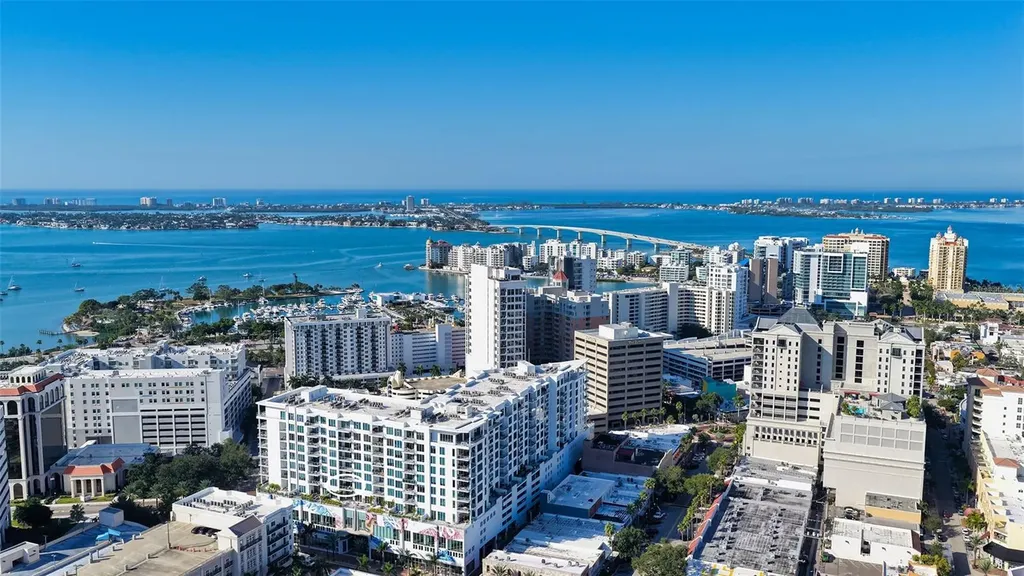 111 S Pineapple Avenue Sarasota FL 34236