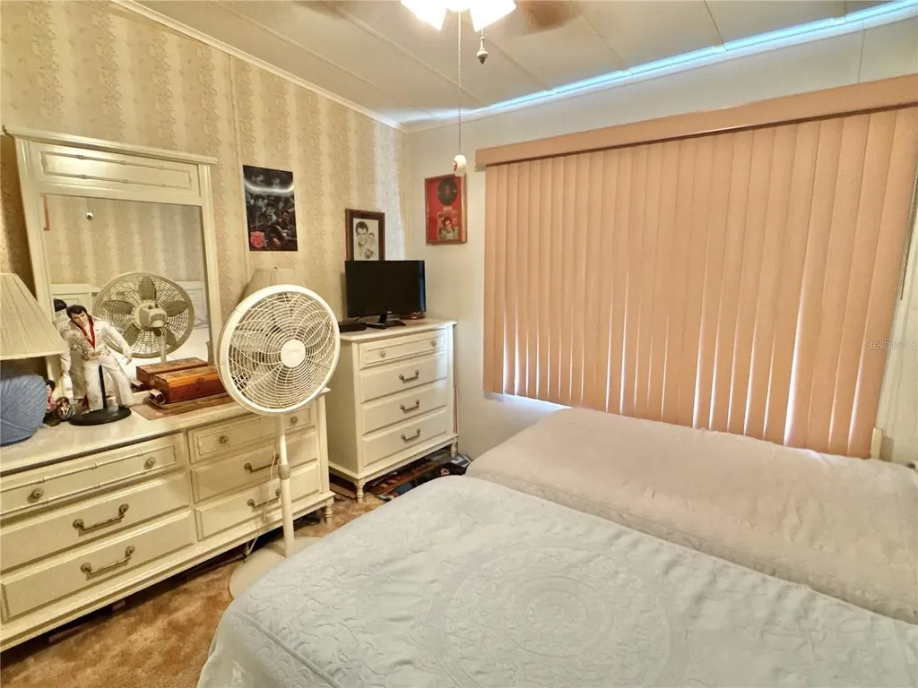 6821 Americana Drive NE St Petersburg FL 33702