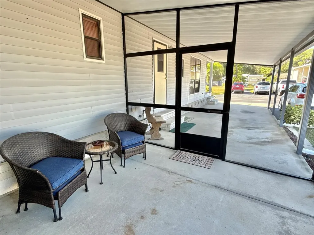 6821 Americana Drive NE St Petersburg FL 33702