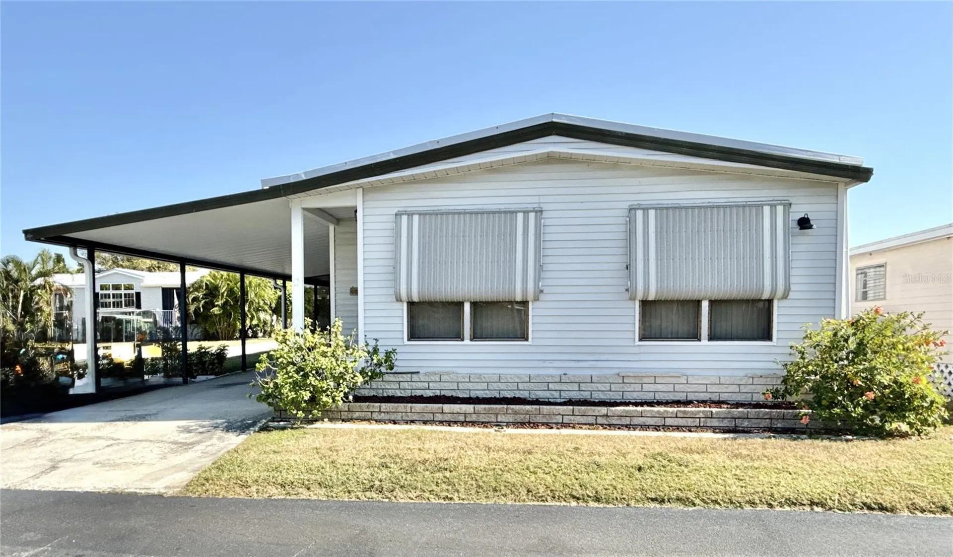 6821 Americana Drive NE St Petersburg FL 33702