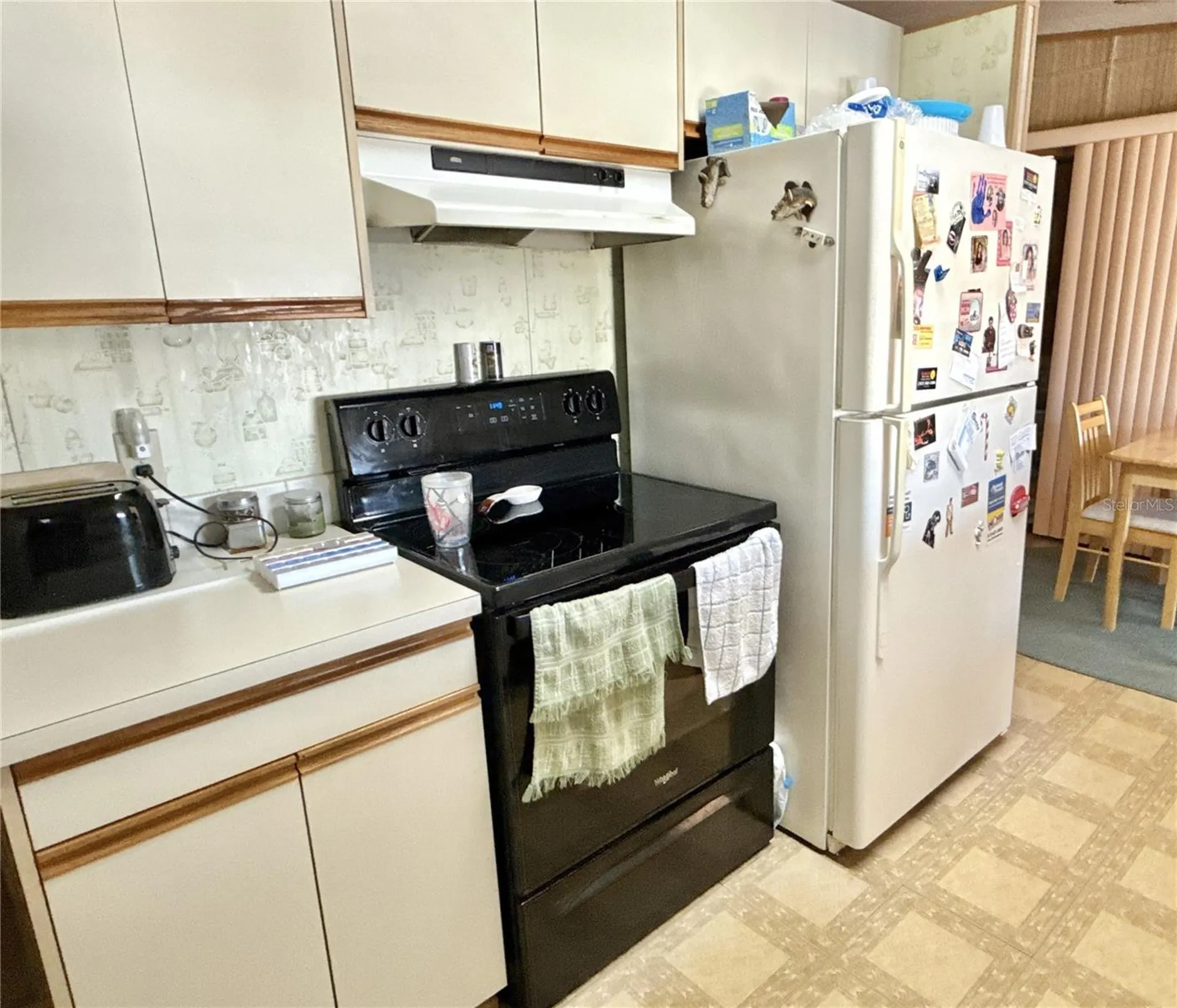 6821 Americana Drive NE St Petersburg FL 33702