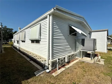 6821 Americana Drive NE St Petersburg FL 33702