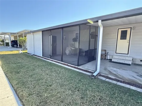 6821 Americana Drive NE St Petersburg FL 33702