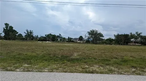 3077 NW 5th Avenue Cape Coral FL 33993