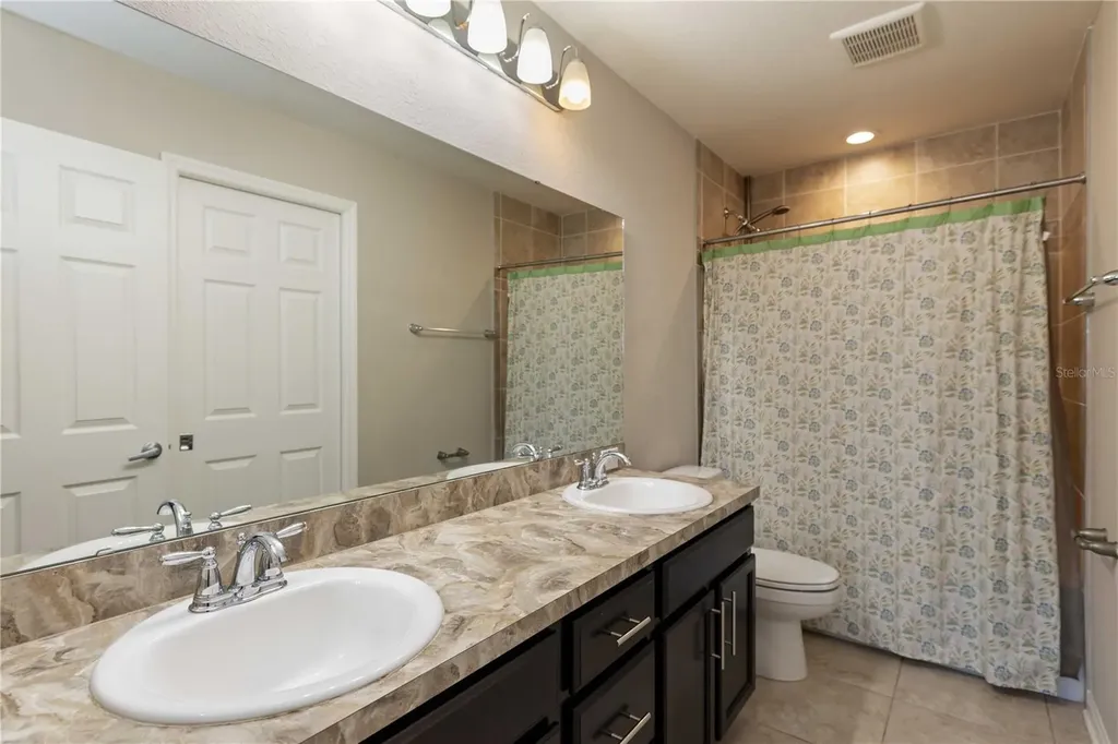 1218 Grantham Drive Sarasota FL 34234
