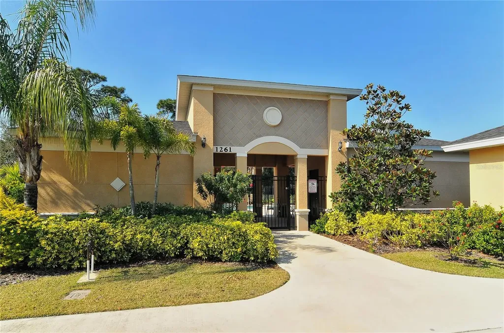 1218 Grantham Drive Sarasota FL 34234