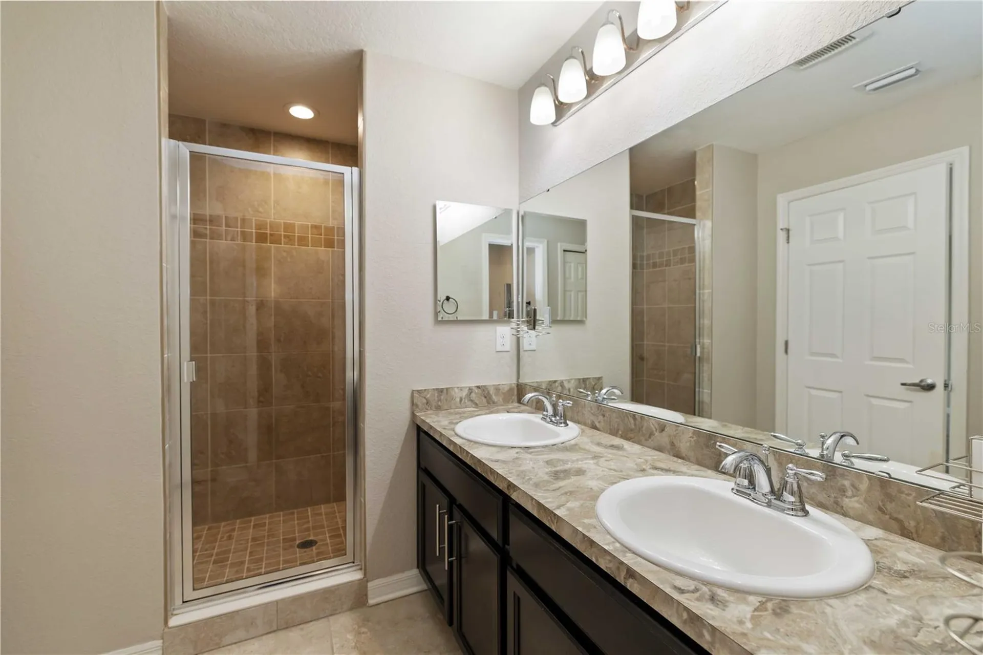 1218 Grantham Drive Sarasota FL 34234