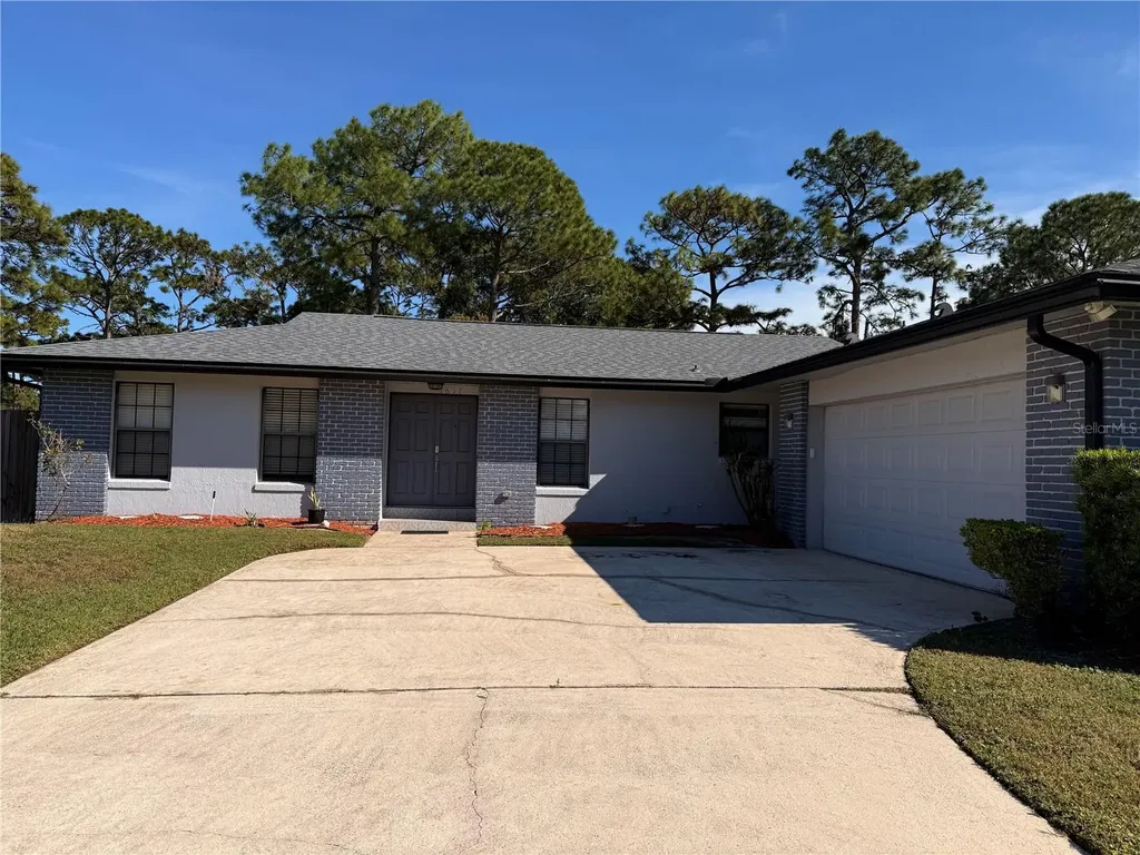 1617 Green Meadow Lane Orlando FL 32825