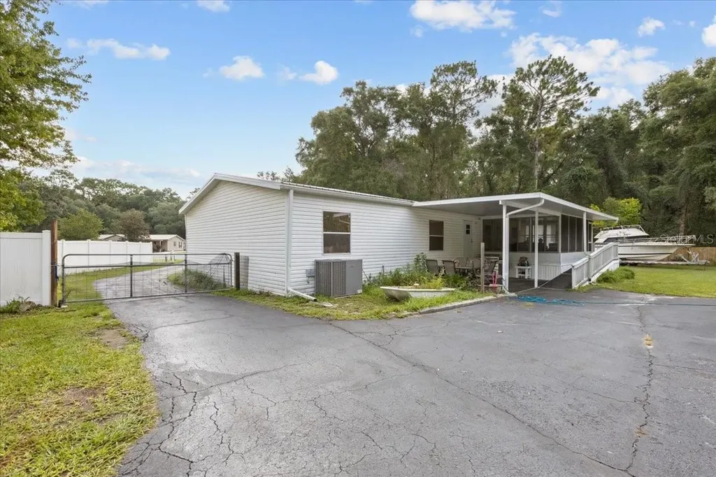 17130 NW 83rd Court Fanning Springs FL 32693