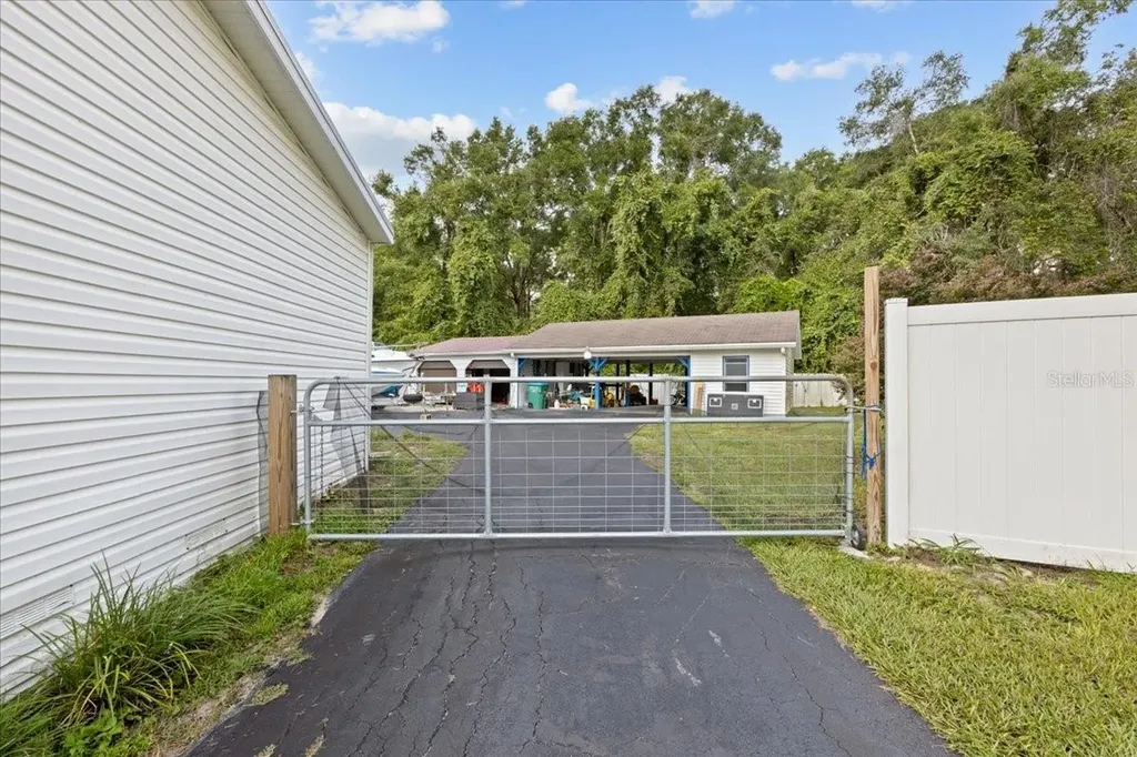 17130 NW 83rd Court Fanning Springs FL 32693