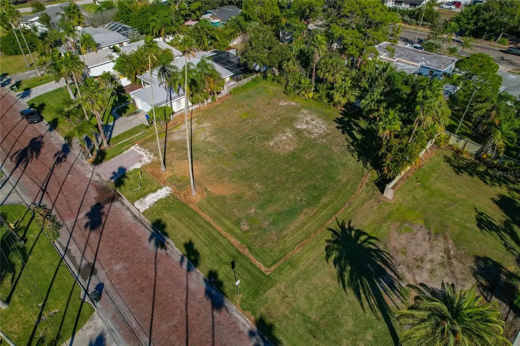 1645 Santa Barbara Drive Dunedin FL 34698