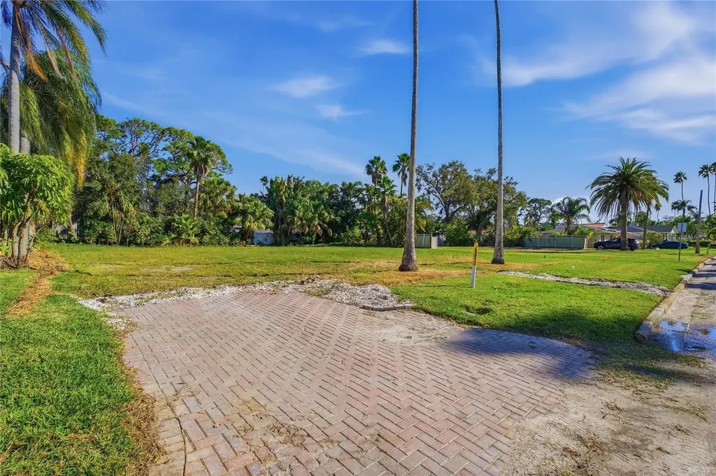 1645 Santa Barbara Drive Dunedin FL 34698