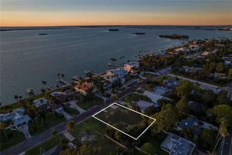 1645 Santa Barbara Drive Dunedin FL 34698