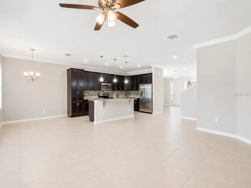 200 Trinity Ridge Circle Davenport FL 33897