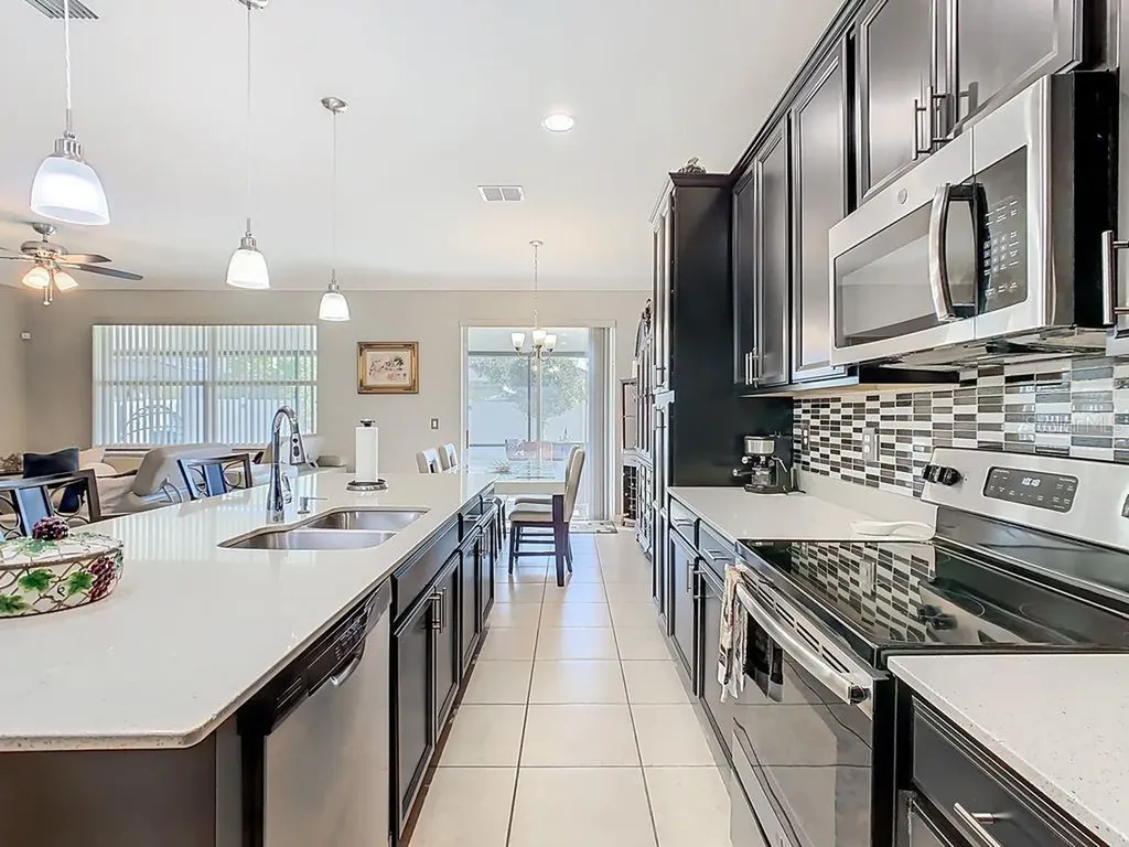 200 Trinity Ridge Circle Davenport FL 33897