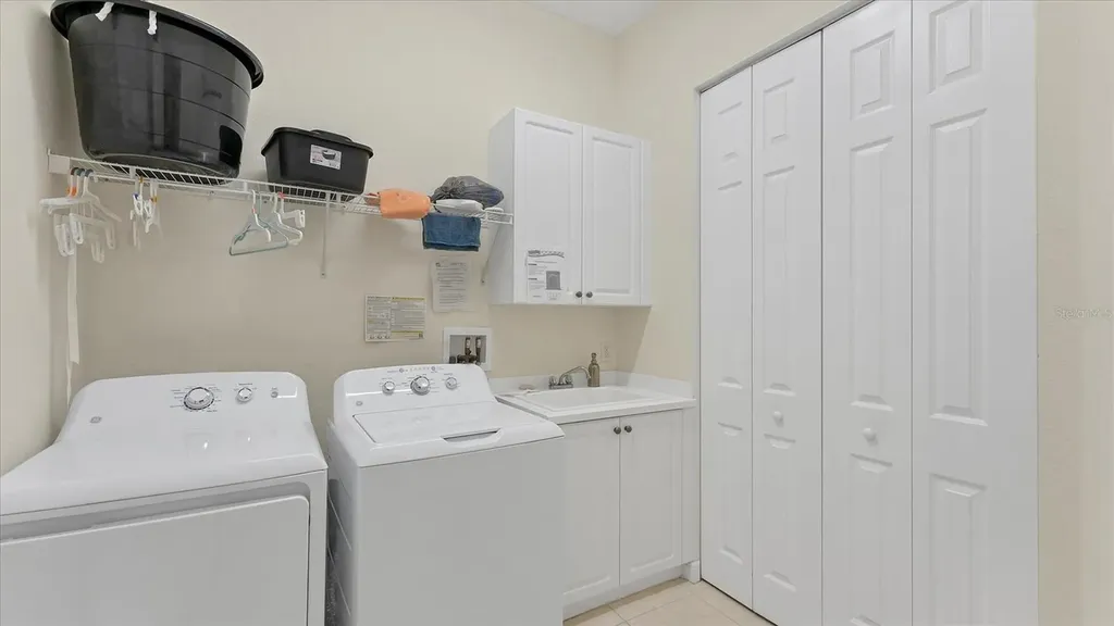 5421 46th Court W Bradenton FL 34210