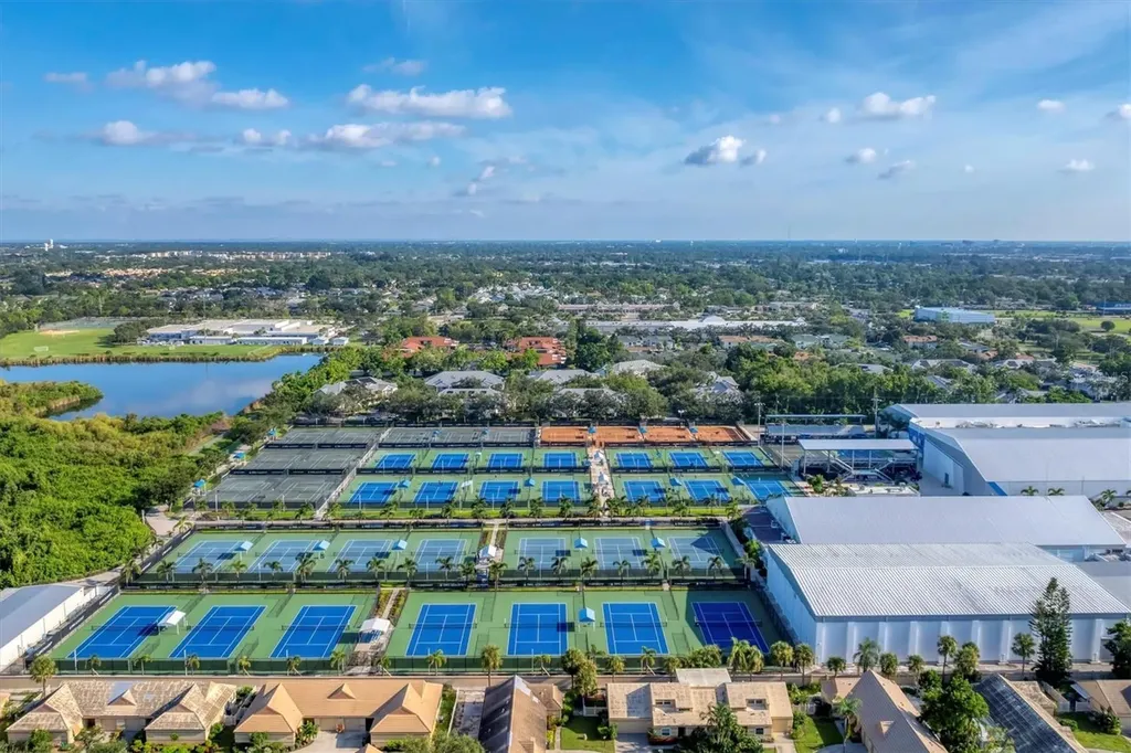 5421 46th Court W Bradenton FL 34210