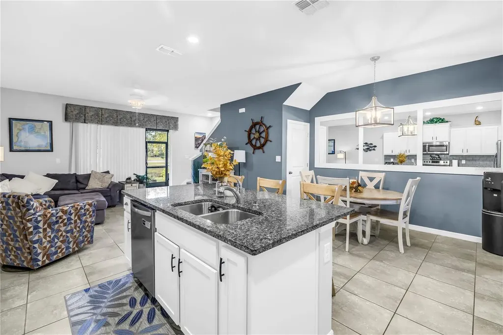 8637 Daydream Street Sarasota FL 34238