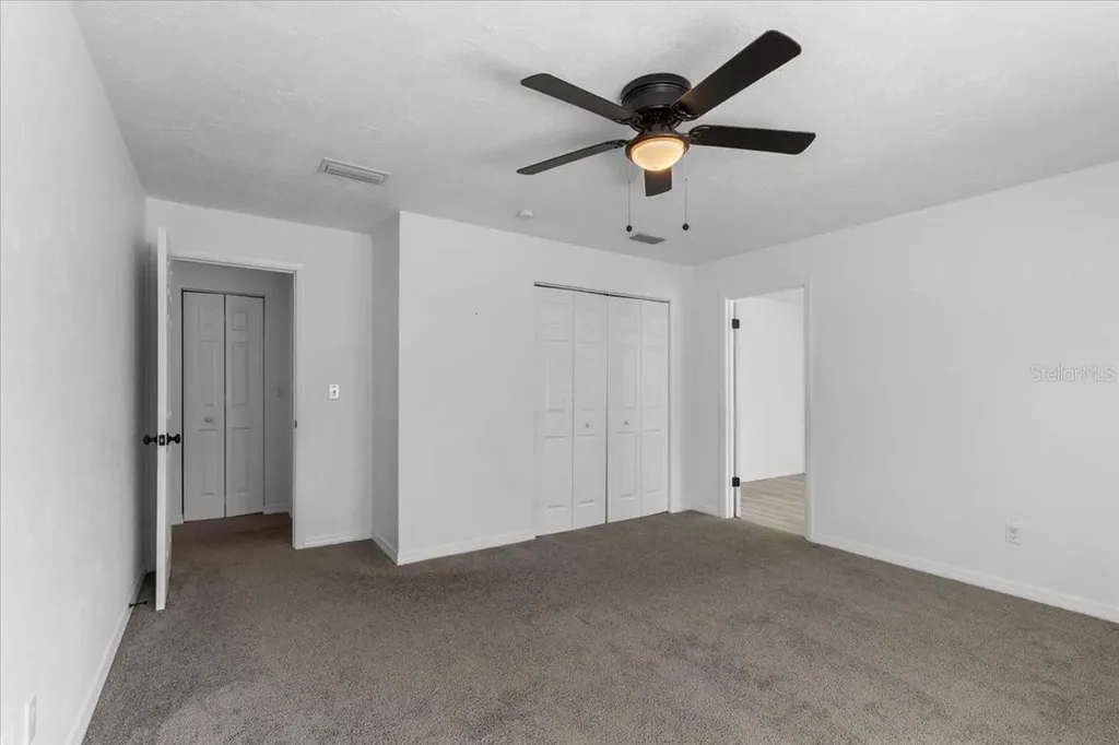 155 S Court Street Bronson FL 32621