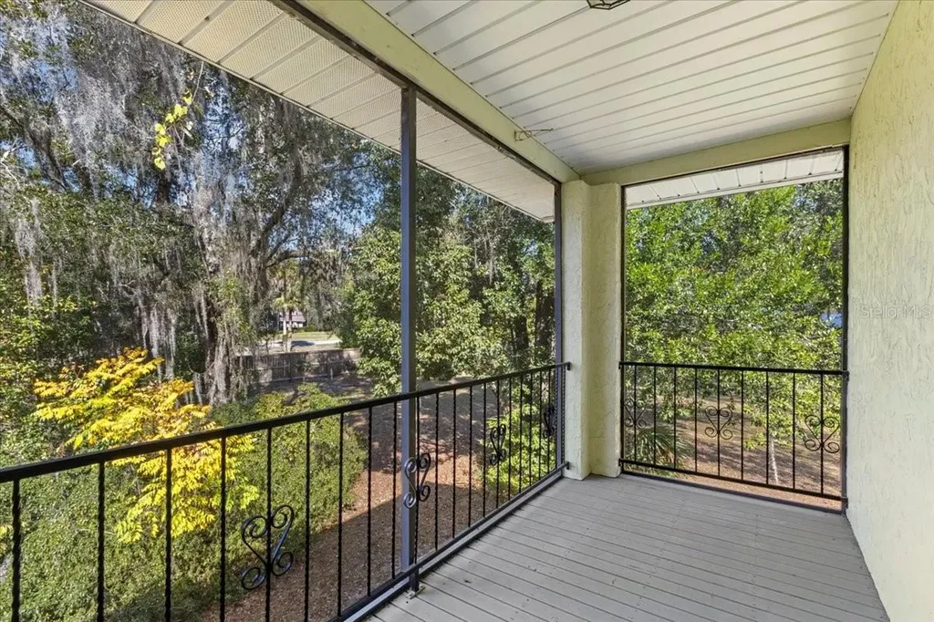 155 S Court Street Bronson FL 32621