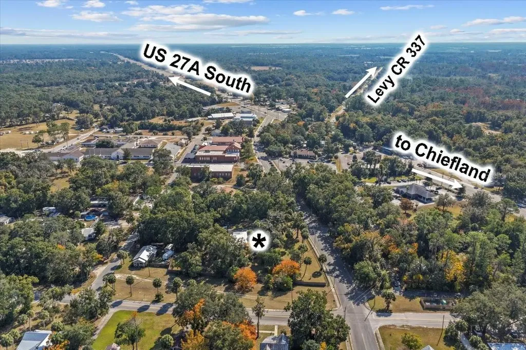 155 S Court Street Bronson FL 32621
