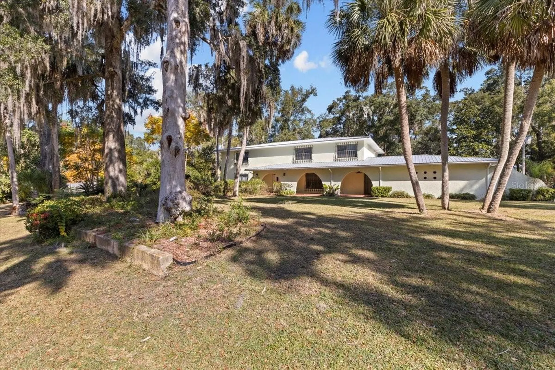 155 S Court Street Bronson FL 32621