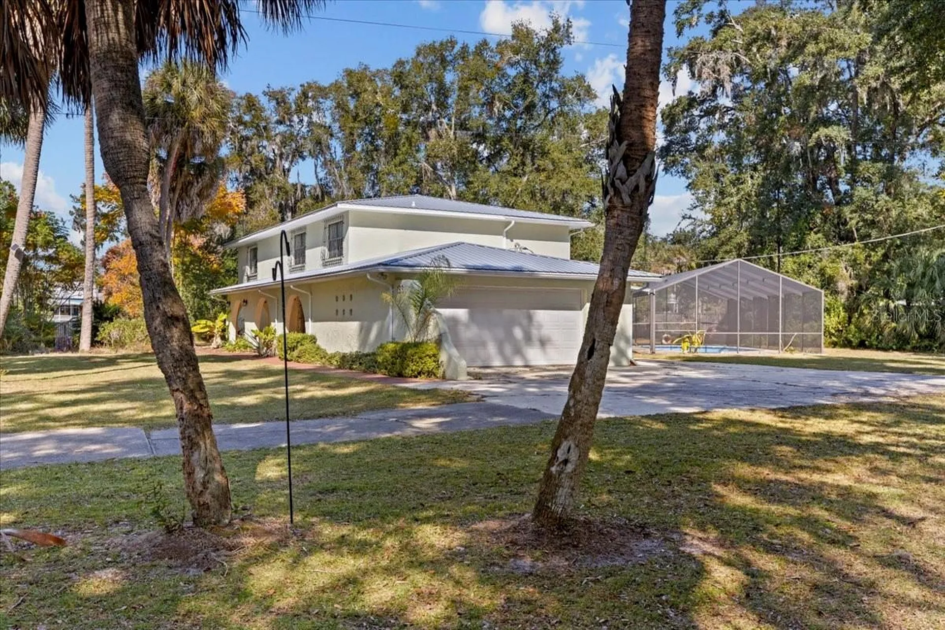 155 S Court Street Bronson FL 32621