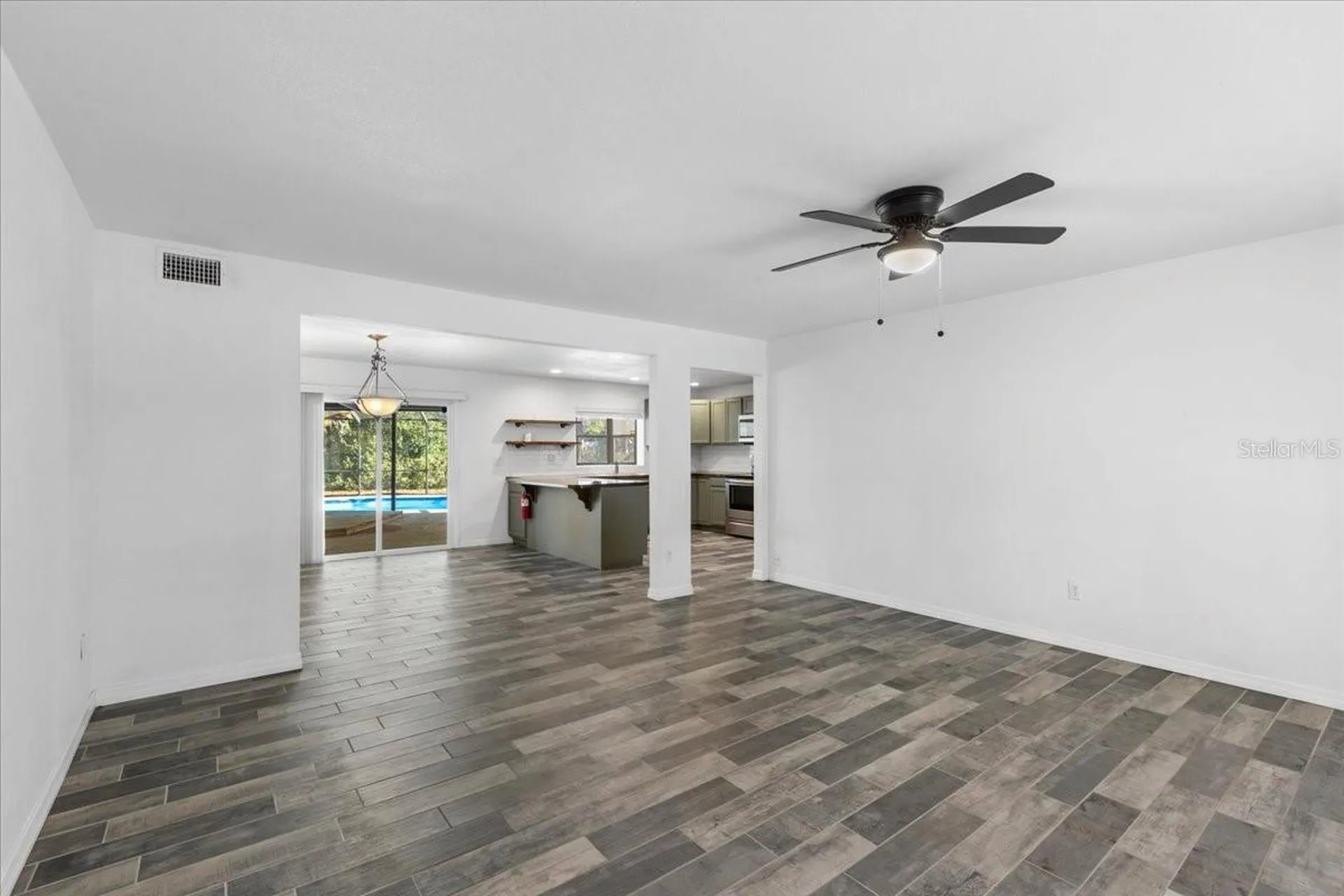 155 S Court Street Bronson FL 32621